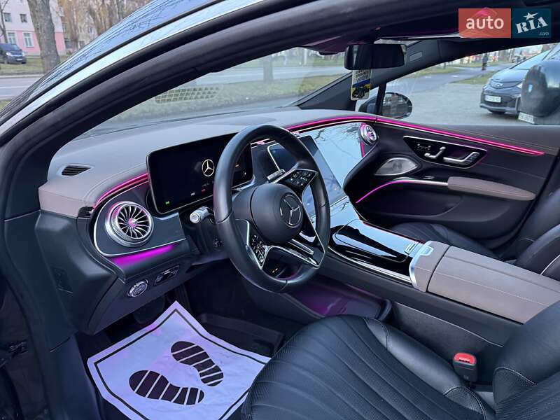 Седан Mercedes-Benz EQS 2023 в Ровно