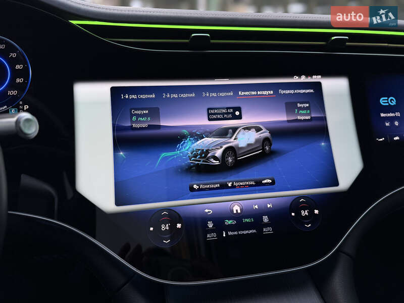 Седан Mercedes-Benz EQS 2023 в Львові