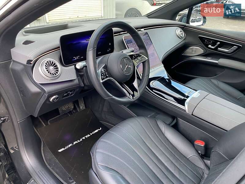 Седан Mercedes-Benz EQS 2022 в Киеве