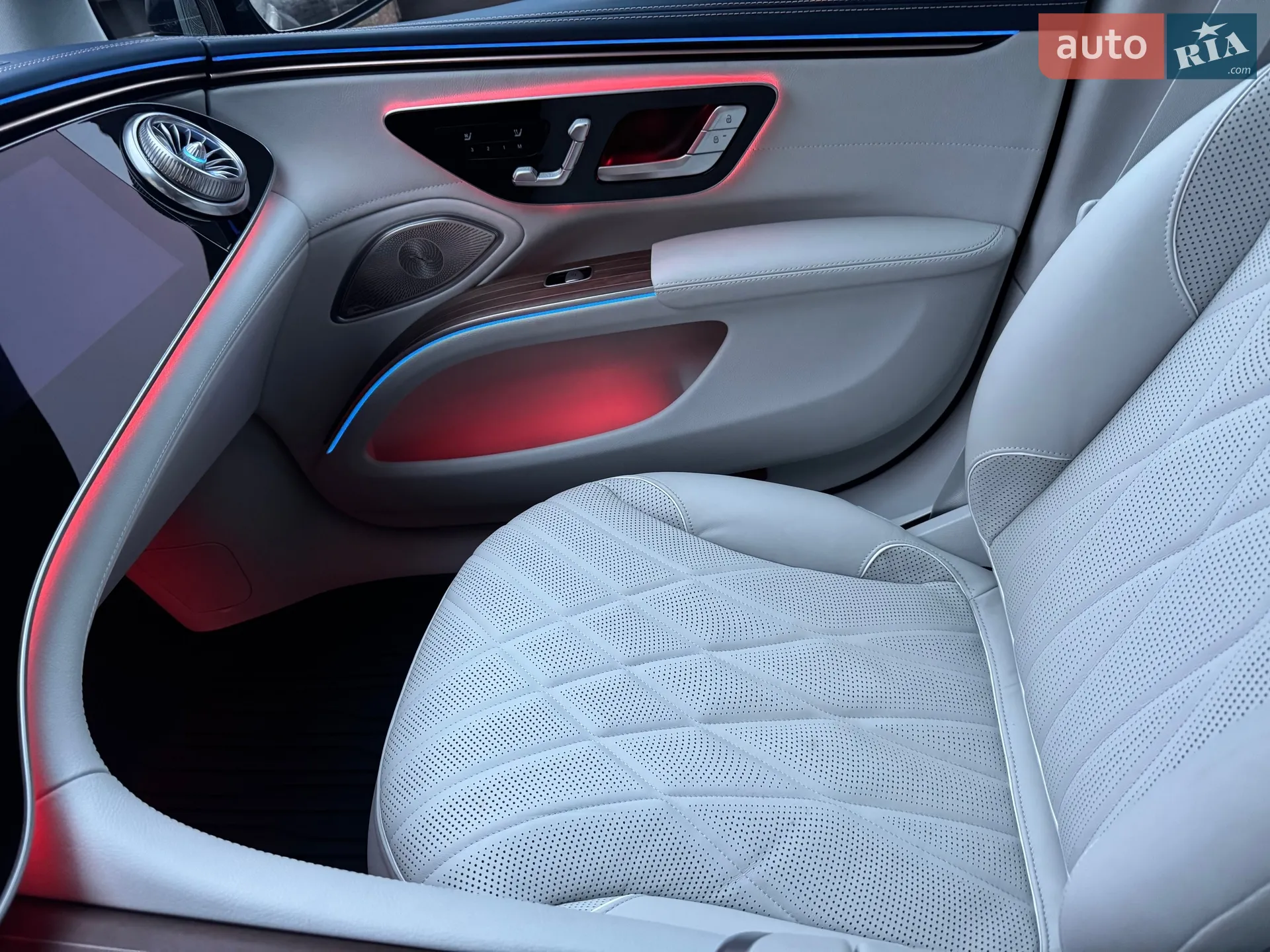 Mercedes-Benz EQS 2023 VIN W1KCG4EB4PA030784 фото оголошення 33 з 127
