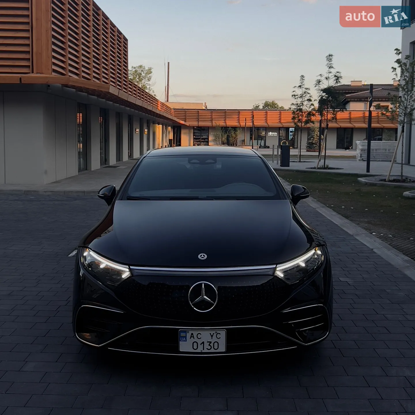 2021 Mercedes-Benz EQS - мініатюра 8