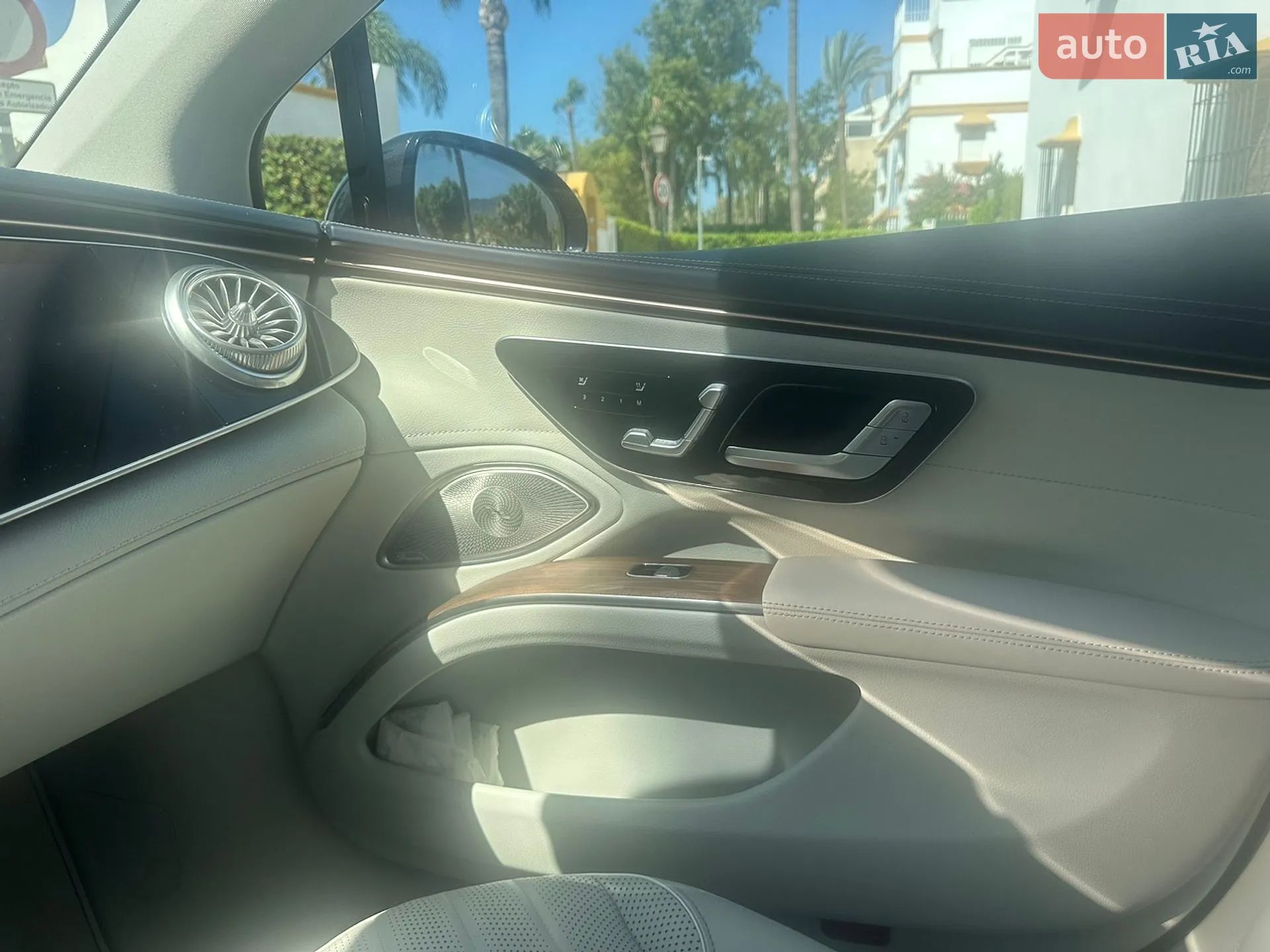 2022 Mercedes-Benz EQS - мініатюра 11
