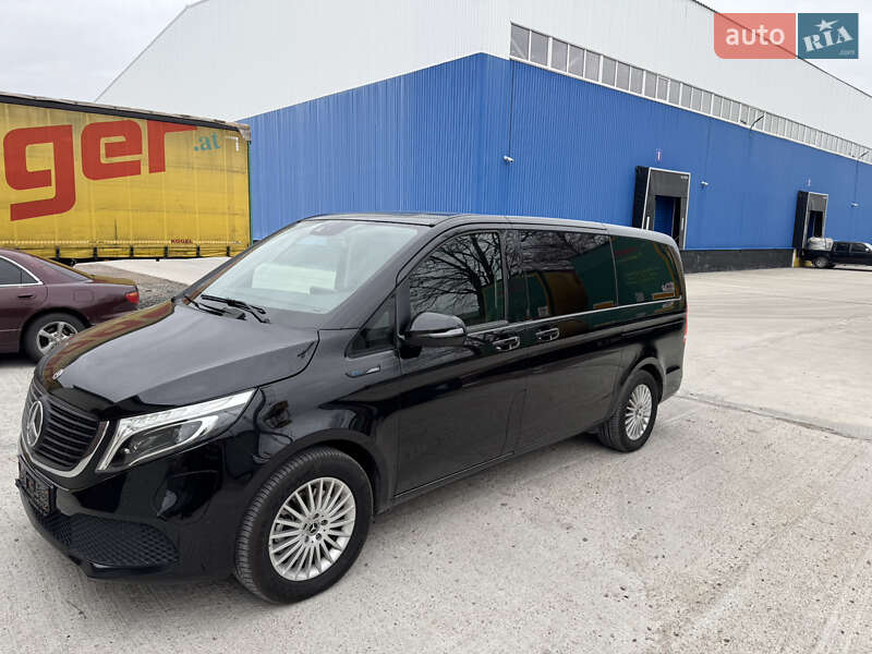 Минивэн Mercedes-Benz EQV 2022 в 