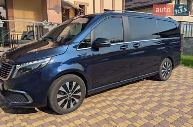 Минивэн Mercedes-Benz EQV 2021 в 