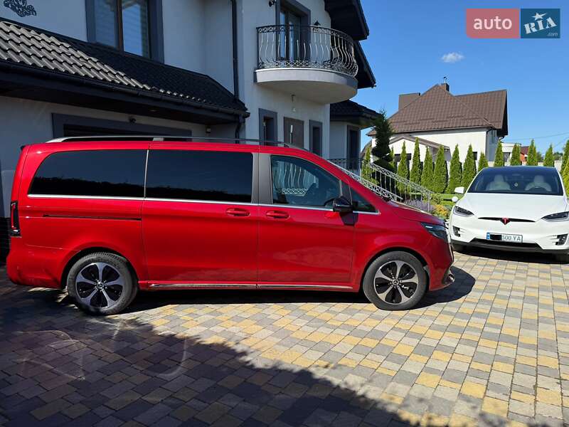 Минивэн Mercedes-Benz EQV 2024 в Ровно