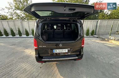 Мінівен Mercedes-Benz EQV 2021 в 