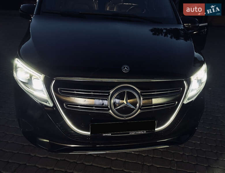 Минивэн Mercedes-Benz EQV 2024 в Киеве
