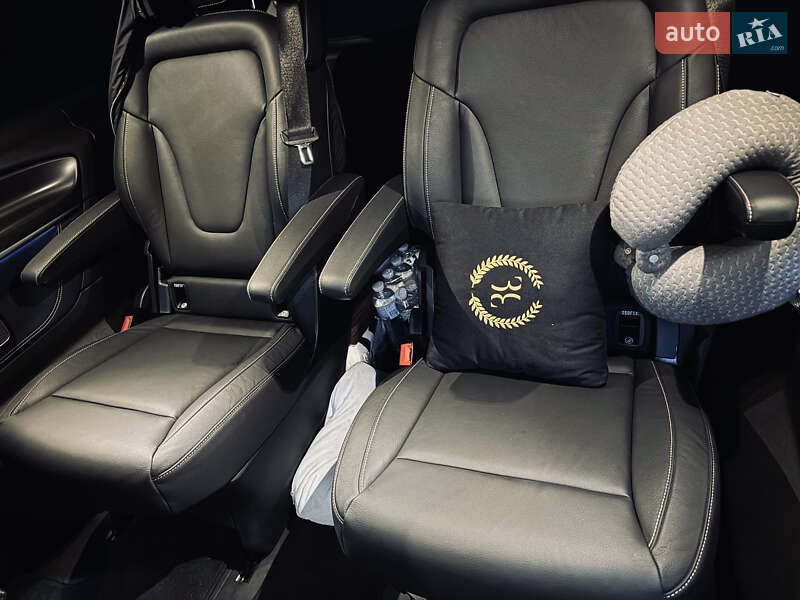 Минивэн Mercedes-Benz EQV 2024 в Киеве