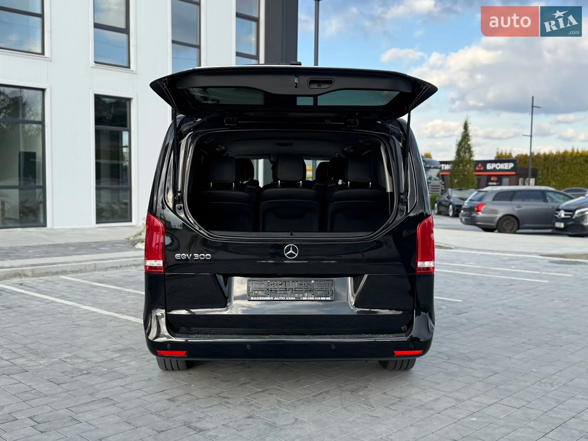 2021 Mercedes-Benz EQV - мініатюра 8