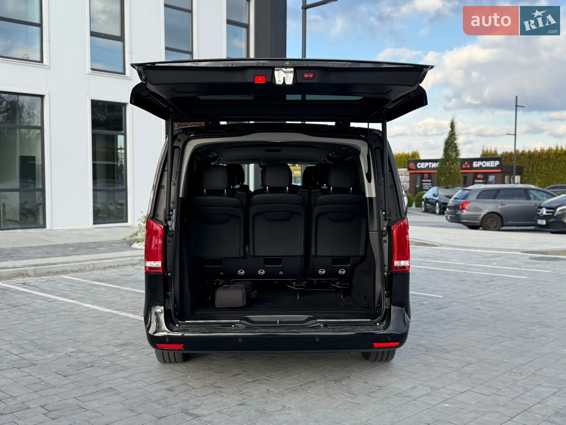 2021 Mercedes-Benz EQV - мініатюра 7