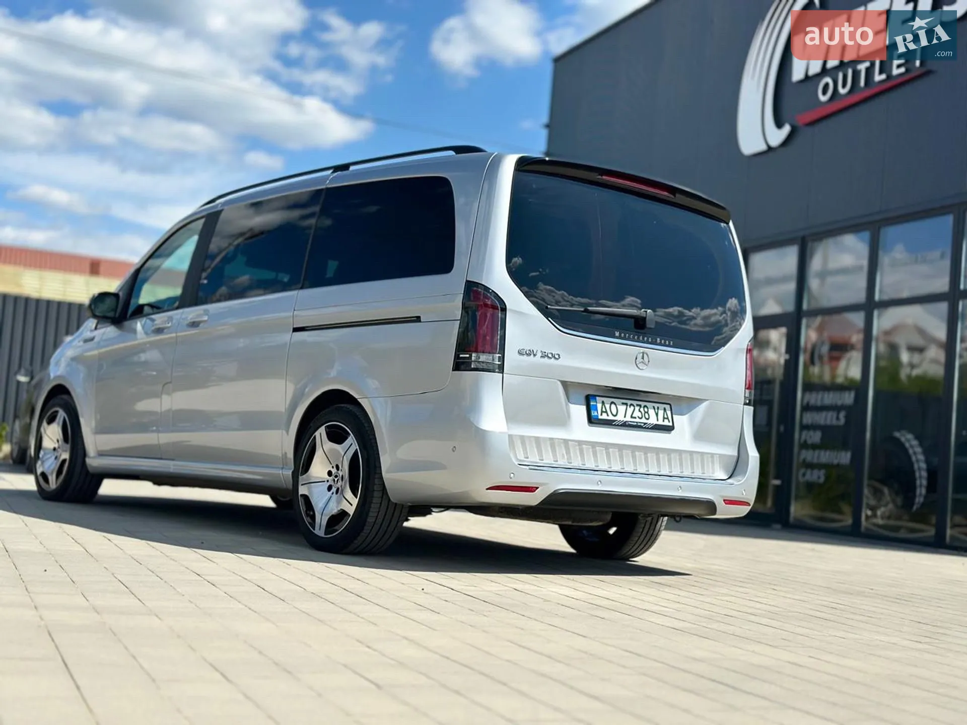 2022 Mercedes-Benz EQV - мініатюра 11