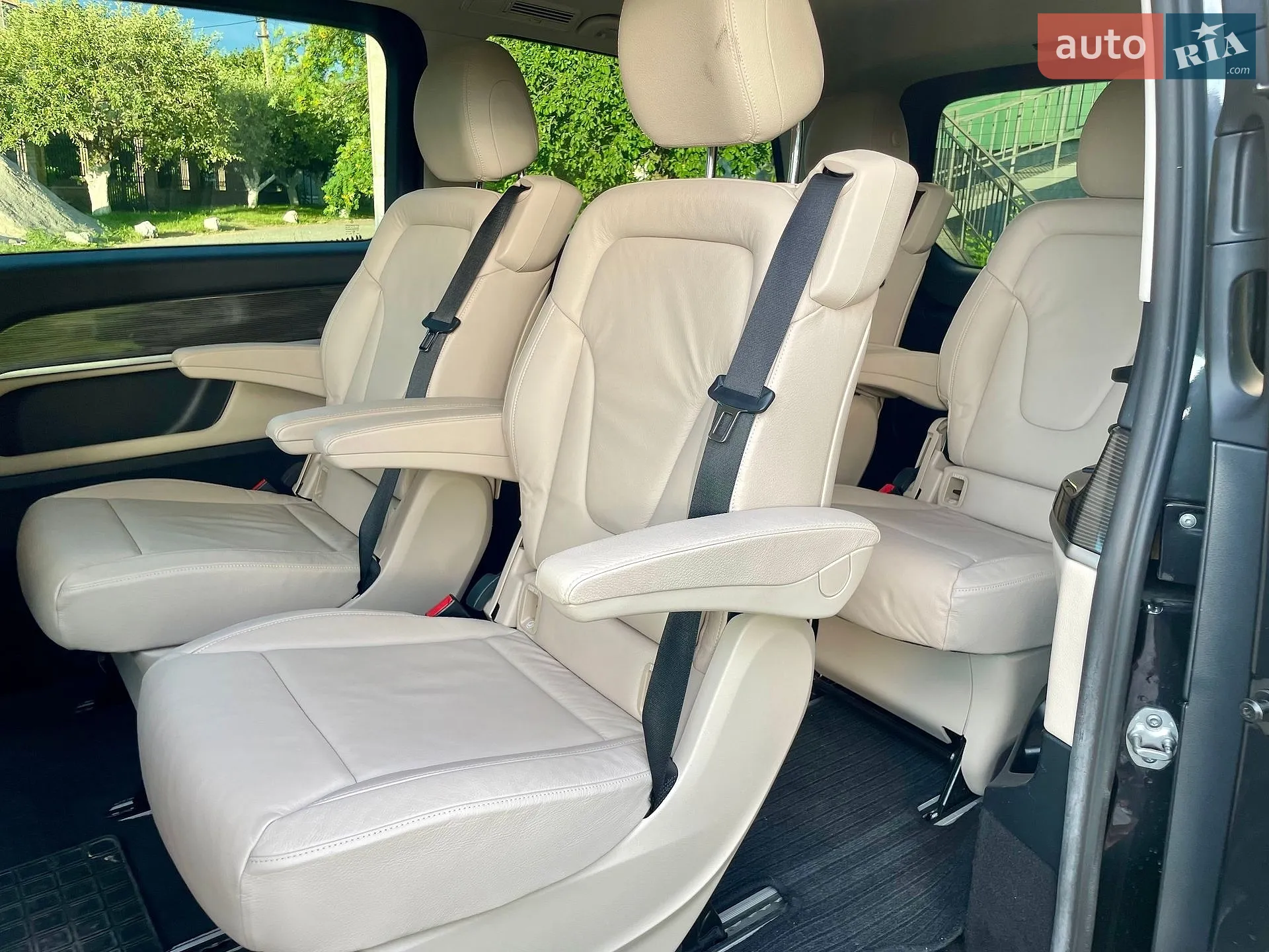 2021 Mercedes-Benz EQV - мініатюра 16