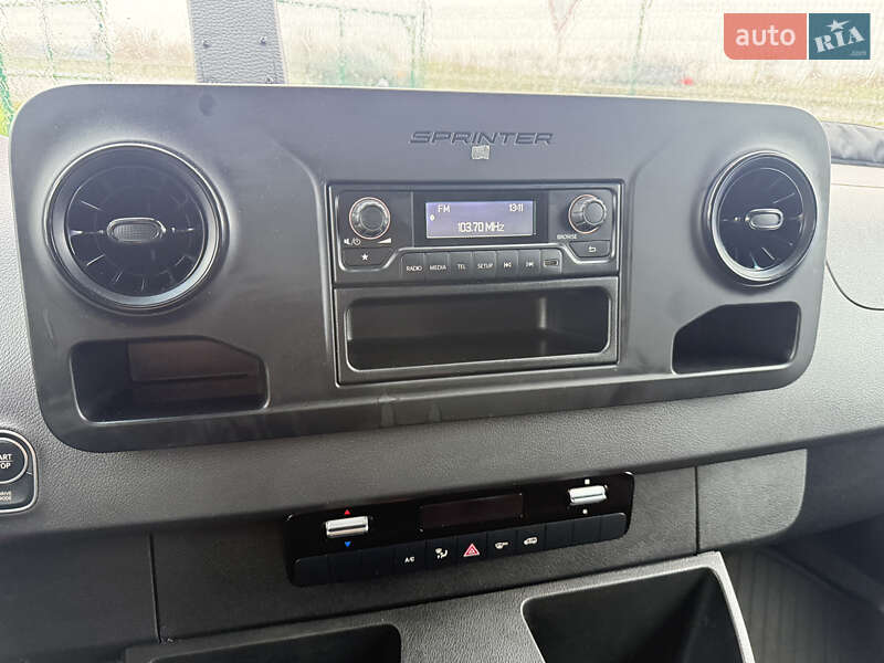 Грузовой фургон Mercedes-Benz eSprinter 2023 в Днепре