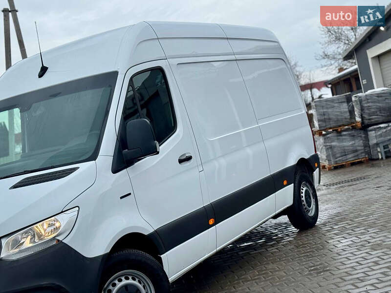 Грузовой фургон Mercedes-Benz eSprinter 2023 в Дрогобыче