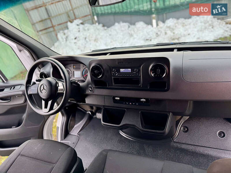 Грузовой фургон Mercedes-Benz eSprinter 2023 в Дрогобыче