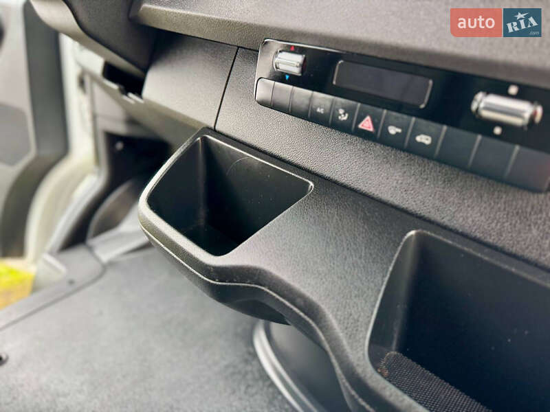 Грузовой фургон Mercedes-Benz eSprinter 2023 в Дрогобыче