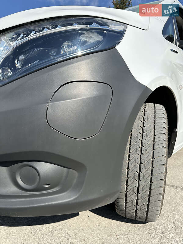 Вантажний фургон Mercedes-Benz eVito 2023 в Рівному