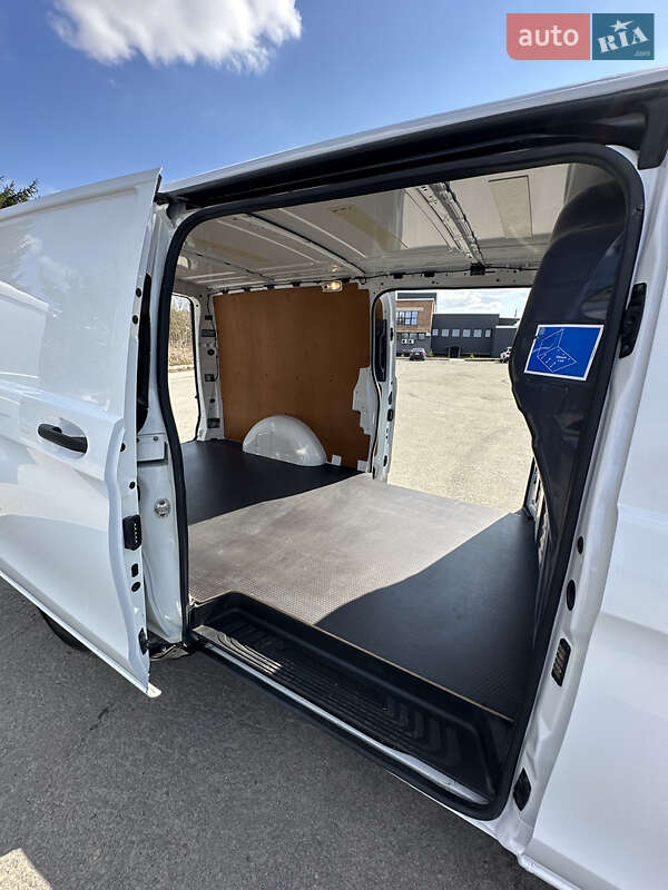 Вантажний фургон Mercedes-Benz eVito 2023 в Рівному