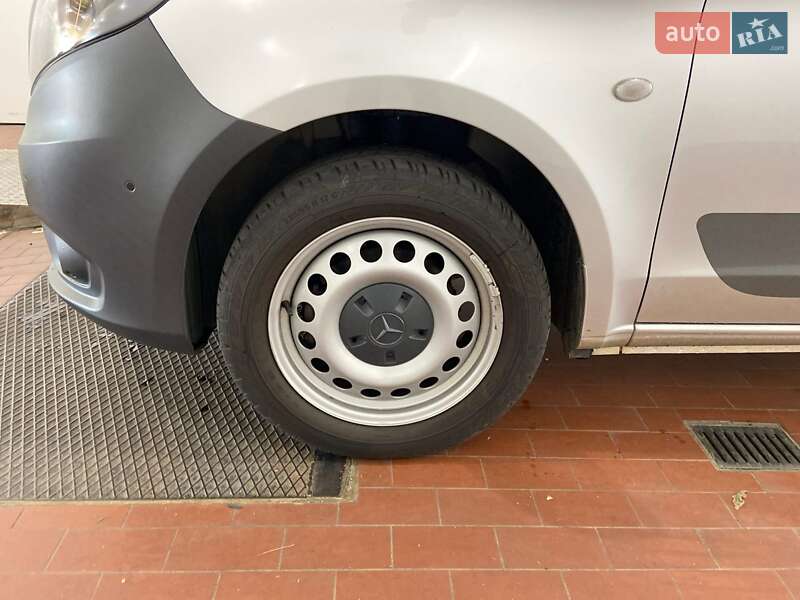 Минивэн Mercedes-Benz eVito 2020 в Киеве фото 45 Минивэн Mercedes-Benz eVito 2020 в Киеве