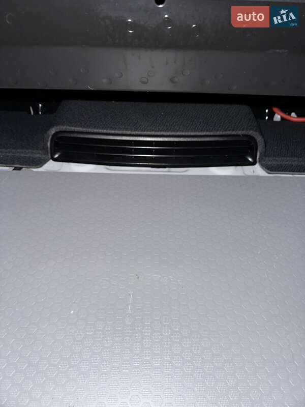 Вантажний фургон Mercedes-Benz eVito 2023 в Рівному