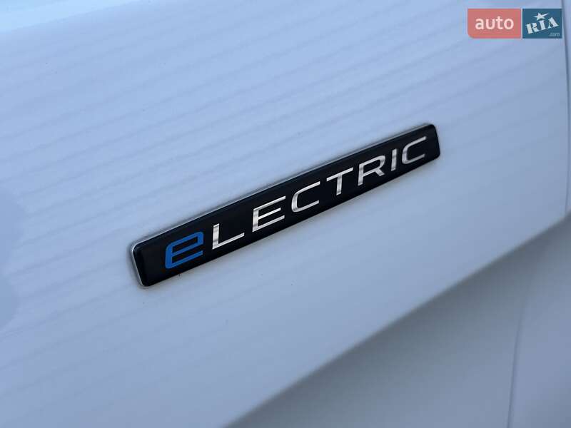 Вантажний фургон Mercedes-Benz eVito 2019 в Києві