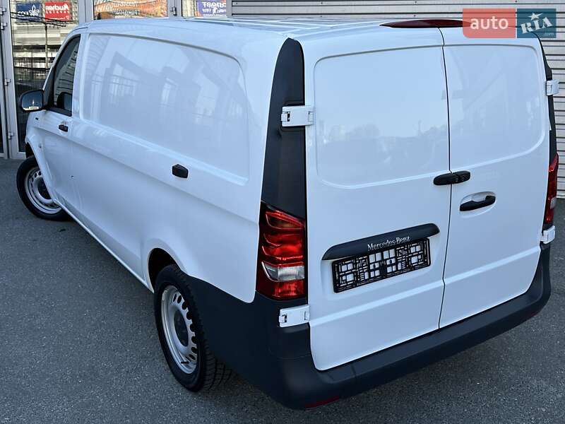 Вантажний фургон Mercedes-Benz eVito 2019 в Києві
