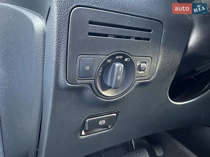 Вантажний фургон Mercedes-Benz eVito 2019 в Києві