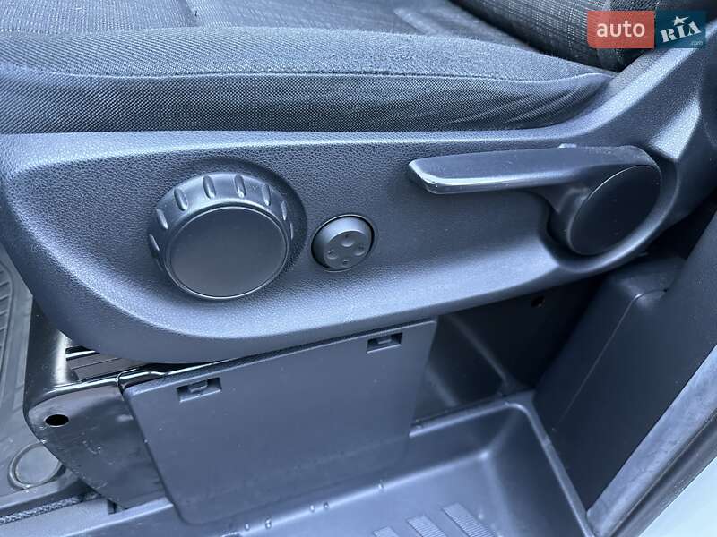 Вантажний фургон Mercedes-Benz eVito 2019 в Києві