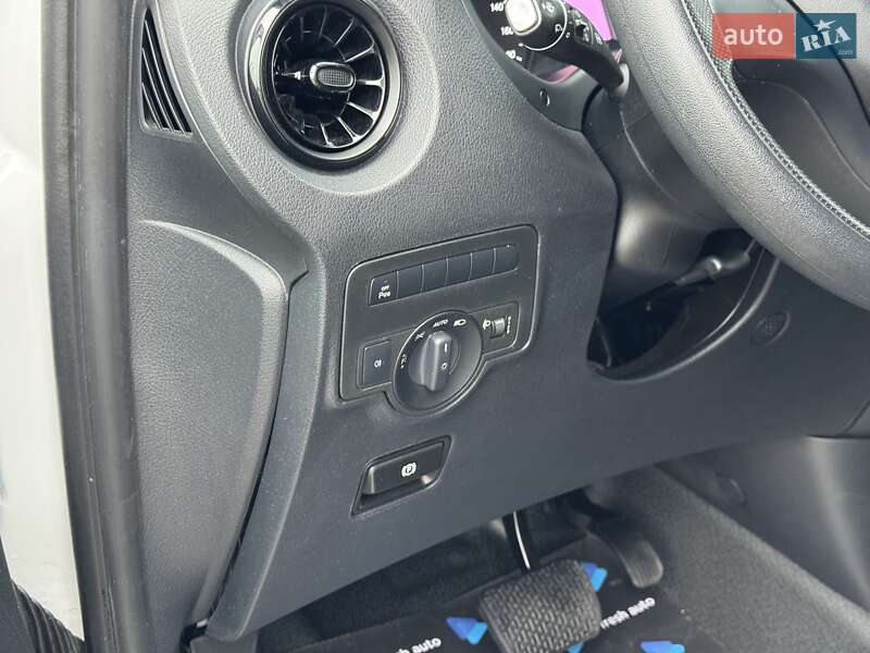 Вантажний фургон Mercedes-Benz eVito 2020 в Рівному