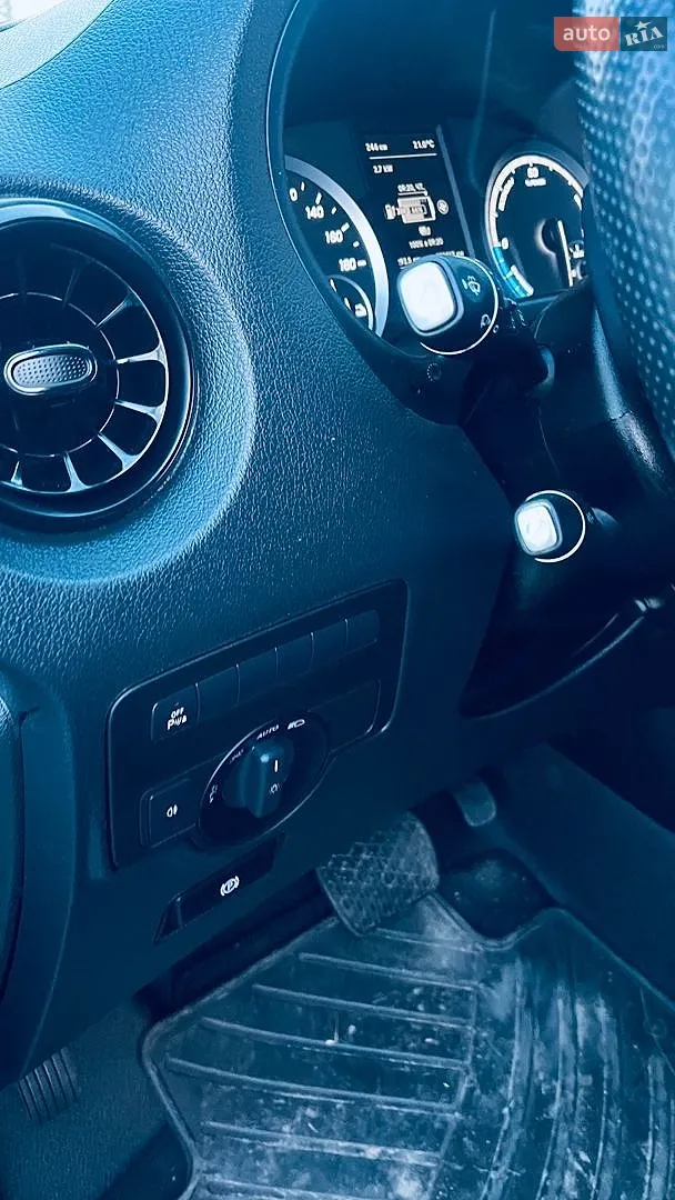 2021 Mercedes-Benz Vito - мініатюра 39