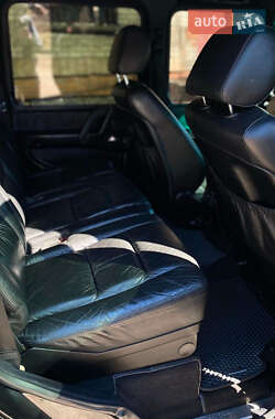 Внедорожник / Кроссовер Mercedes-Benz G-Class 2004 в 