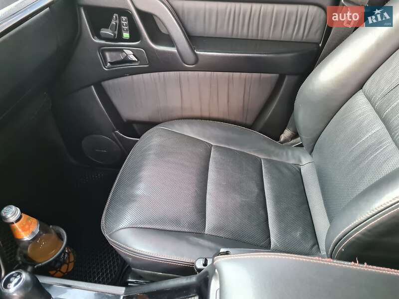 Позашляховик / Кросовер Mercedes-Benz G-Class 2009 в Києві