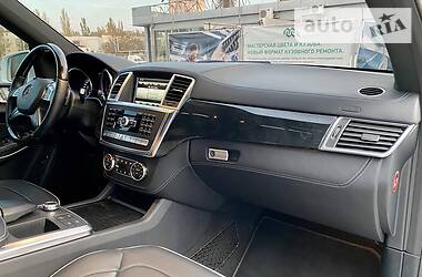 Позашляховик / Кросовер Mercedes-Benz GL-Class 2014 в 
