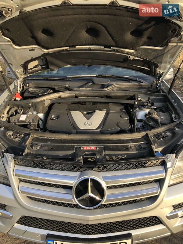 Внедорожник / Кроссовер Mercedes-Benz GL-Class 2011 в Обухове фото 16 Внедорожник / Кроссовер Mercedes-Benz GL-Class 2011 в Обухове