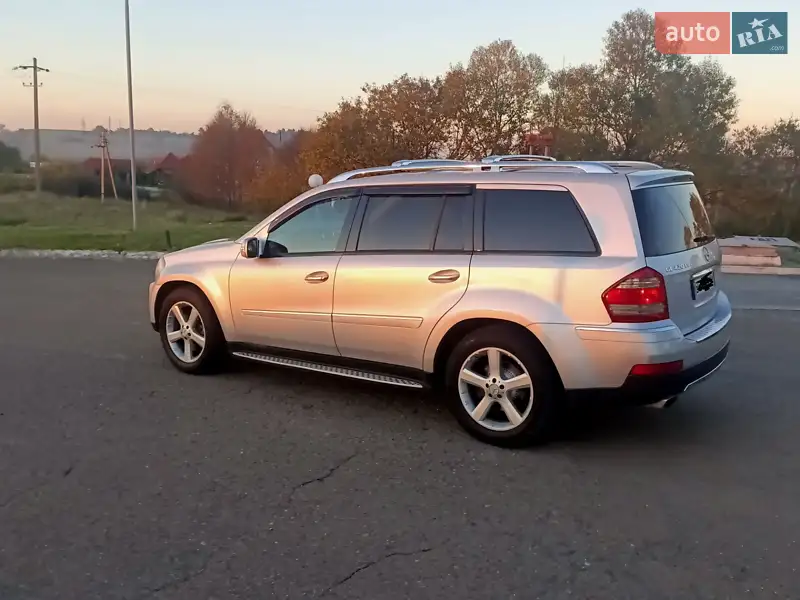 Mercedes-Benz GL-Class
