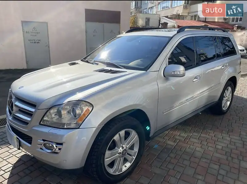 Mercedes-Benz GL-Class