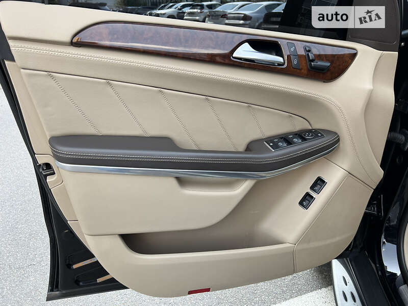 Позашляховик / Кросовер Mercedes-Benz GL-Class 2014 в Києві