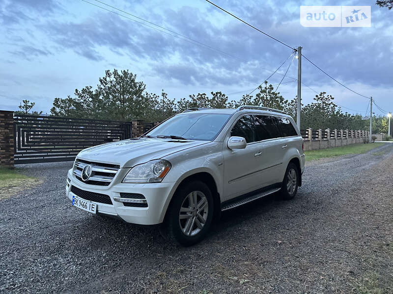 Внедорожник / Кроссовер Mercedes-Benz GL-Class 2010 в Костополе фото 2 Внедорожник / Кроссовер Mercedes-Benz GL-Class 2010 в Костополе