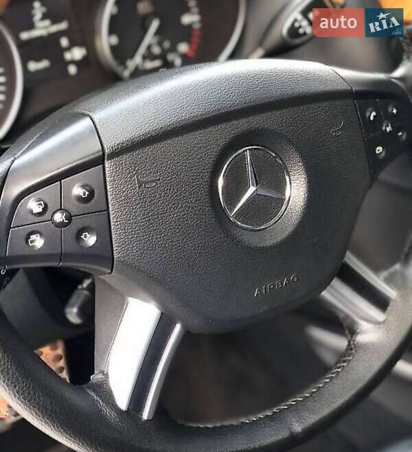 Позашляховик / Кросовер Mercedes-Benz GL-Class 2006 в Краснограді
