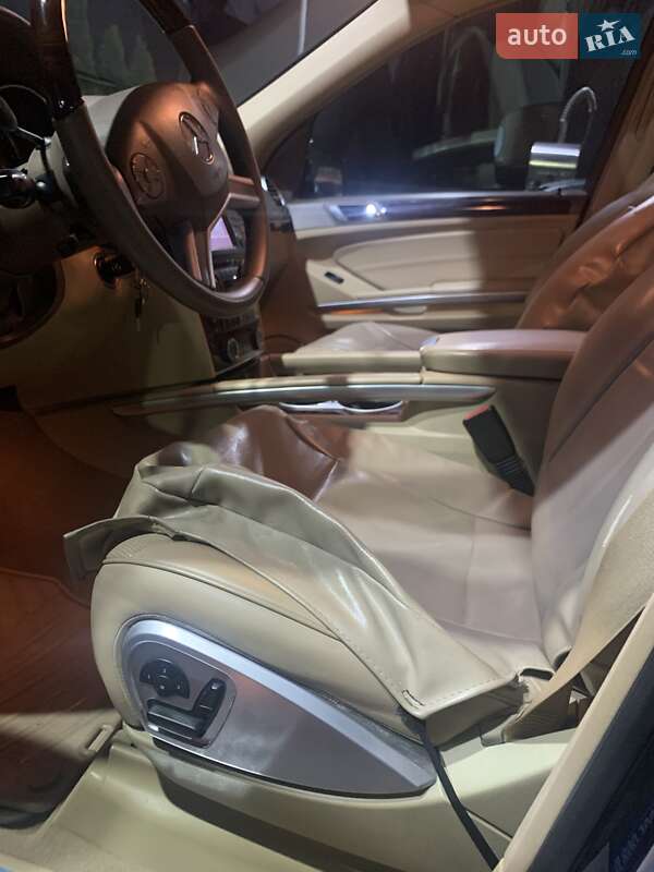 Внедорожник / Кроссовер Mercedes-Benz GL-Class 2011 в Ивано-Франковске