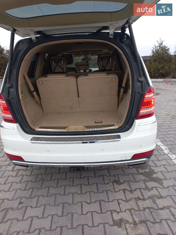Внедорожник / Кроссовер Mercedes-Benz GL-Class 2010 в Бучаче