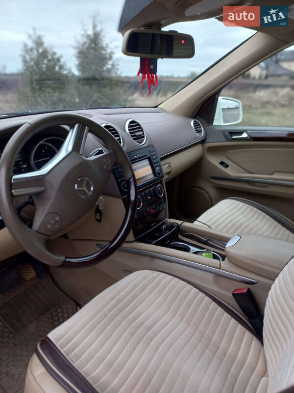 Внедорожник / Кроссовер Mercedes-Benz GL-Class 2010 в Бучаче