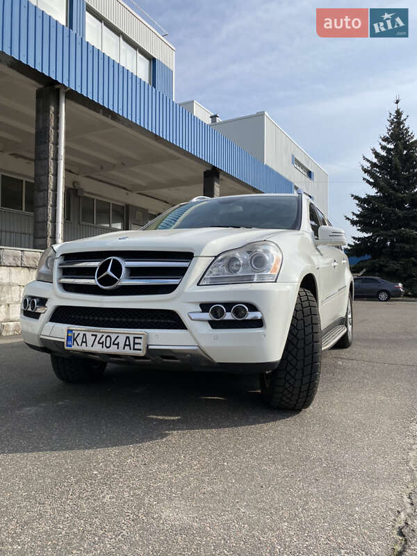 Mercedes-Benz GL-Class 2011