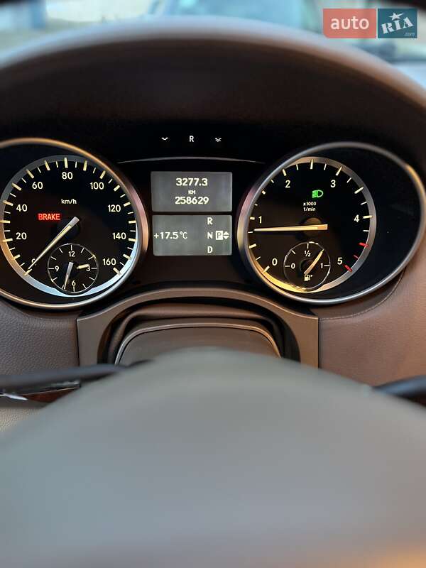 Позашляховик / Кросовер Mercedes-Benz GL-Class 2011 в Чернівцях