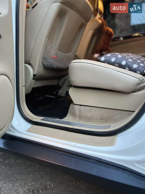 Позашляховик / Кросовер Mercedes-Benz GL-Class 2011 в Чернівцях