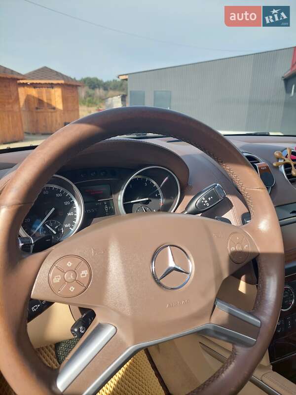 Внедорожник / Кроссовер Mercedes-Benz GL-Class 2010 в Яворове