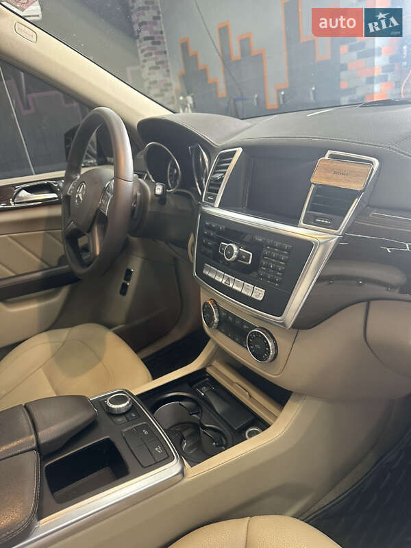 Позашляховик / Кросовер Mercedes-Benz GL-Class 2014 в Житомирі