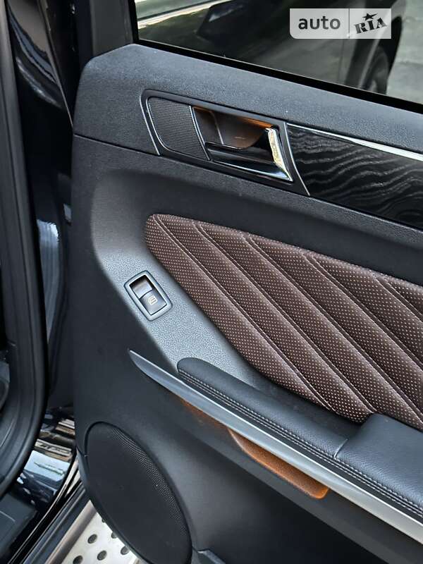 Позашляховик / Кросовер Mercedes-Benz GL-Class 2011 в Києві