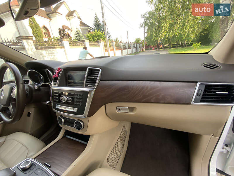 Внедорожник / Кроссовер Mercedes-Benz GL-Class 2014 в Ровно фото 27 Внедорожник / Кроссовер Mercedes-Benz GL-Class 2014 в Ровно