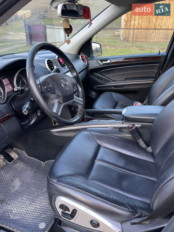 Внедорожник / Кроссовер Mercedes-Benz GL-Class 2010 в Путиле